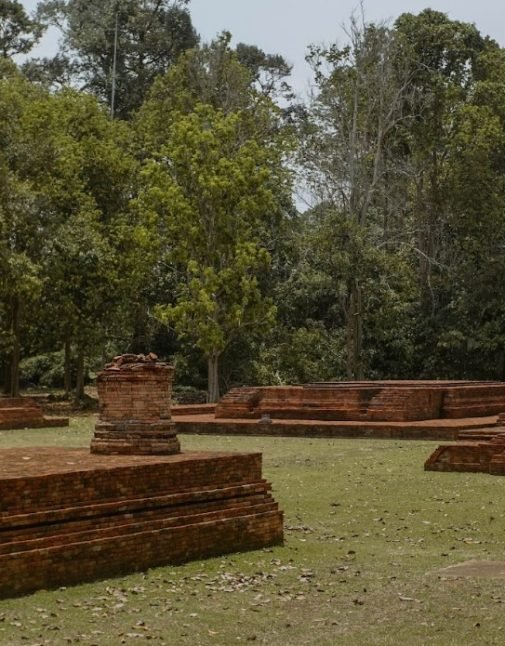 KOMPLEK STUPA